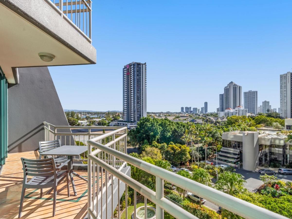 Crown Tower Spacious 1 Bedroom Gold Coast